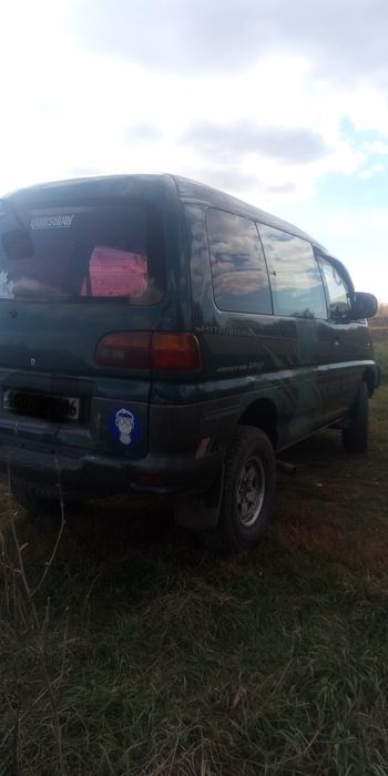 Продам Митсубиси Делику