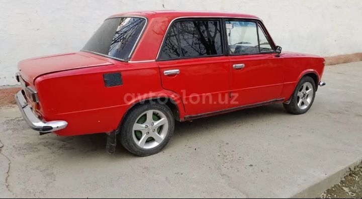 Ваз 2101
Мошина минишга таёр, пропанда
Мошина минишга т