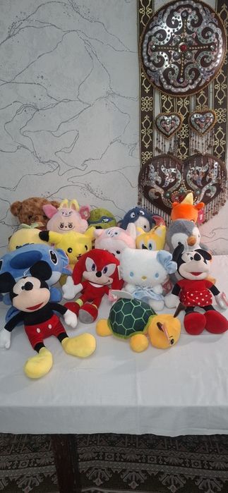 Тойбастар корзиналар және жұмсақ ойыншықтар.