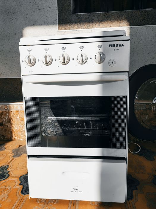 Fiesta gaz plitasi sotiladi. Chet el maxsuloti yangi