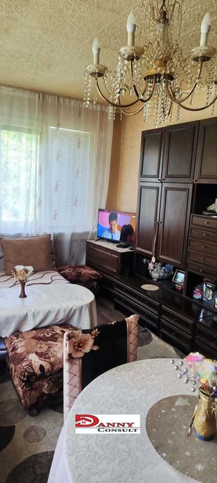 Двустаен ремонтиран апартамент в гр. Павликени
