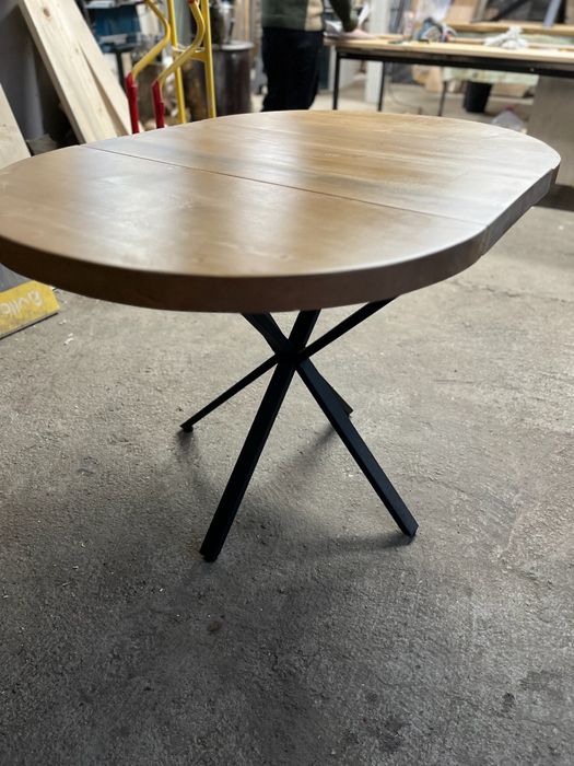 Разтегателна маса от орехова дървесина