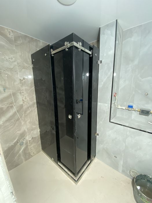 Устанавливаем дуевые кабины и многое из стекла и зеркала