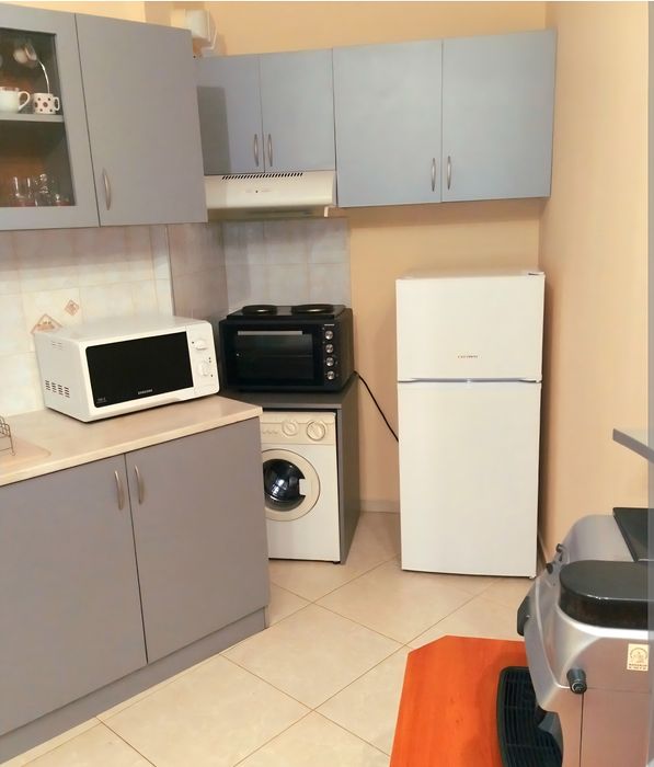 Дава се под наем Тристаен апартамент в Поморие - 80 кв.м за 459 € - Снимка #2