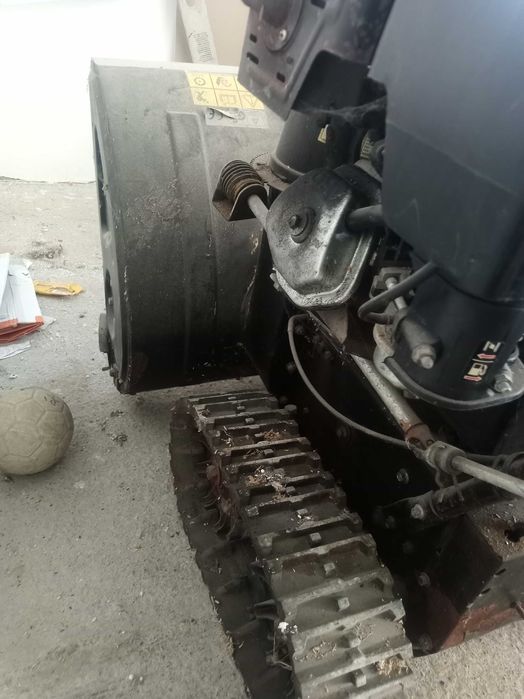 Freză p șenile de vînzare