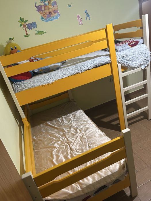 Двуетажно легло + бюро