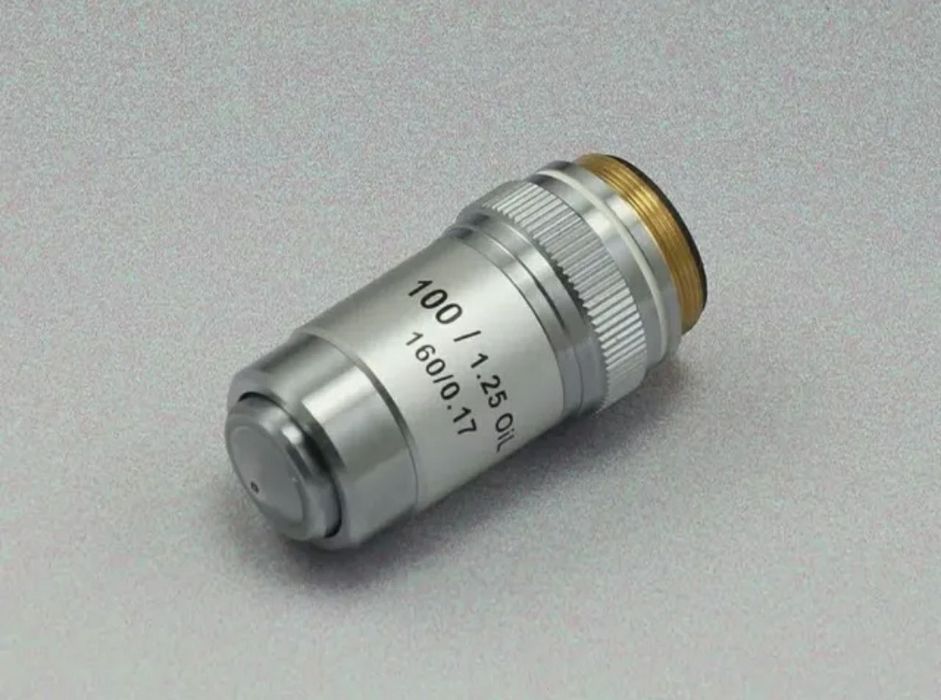 Объектив микроскопа 100х