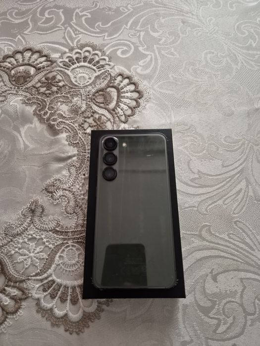 Samsung S23 256gb.
