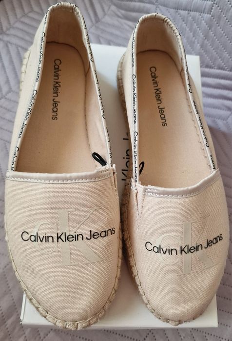 Кецове и еспадрили Calvin klein