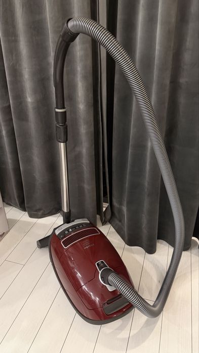 Miele Complete C3 Active ( ca nou )