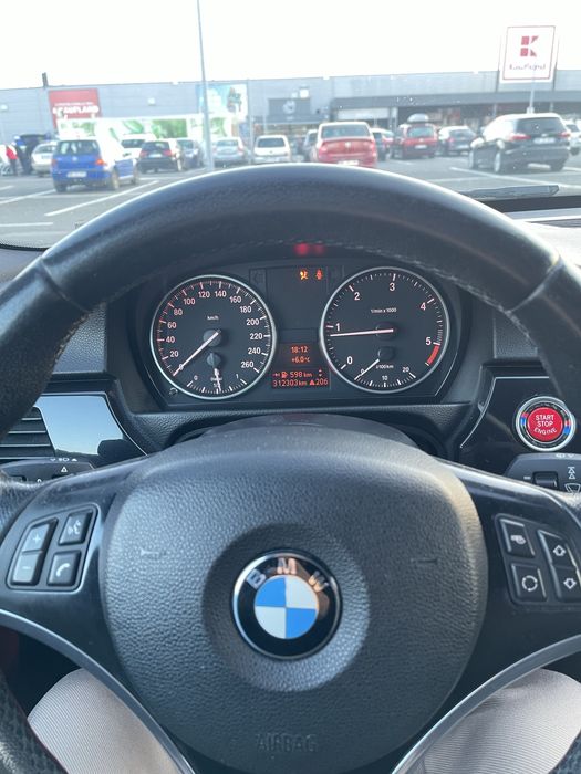 BMW 3 Series 2010 — imagine 5