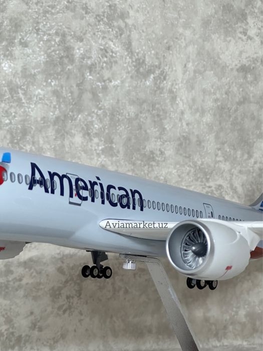 Самолет (Boeing 787-8 Dream Liner American) с LED подсветкой