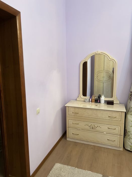 Продается спальний гарнитур.