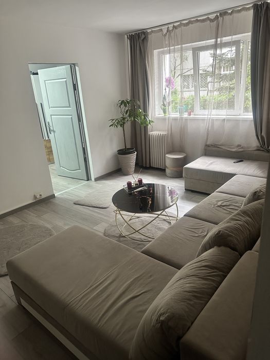 Ap 2 cam mobital si utilat malu rosu