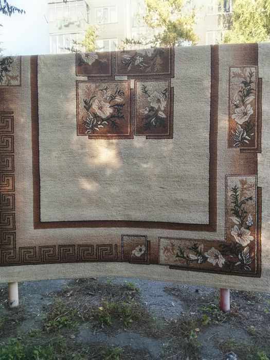 Продам ковёр б/у