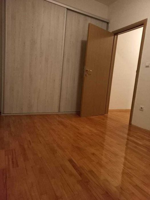 Дава се под наем Тристаен апартамент в Пловдив, Кючук Париж - 89 кв.м за 402.9 € - Снимка #7