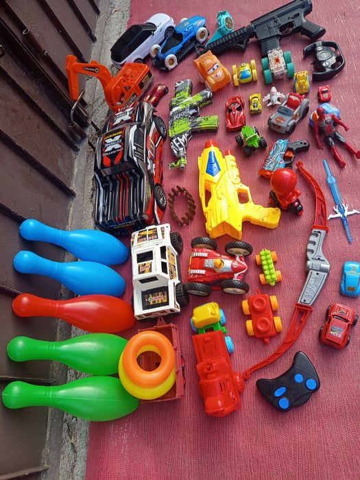 Детский игрушки за всё 3000 .