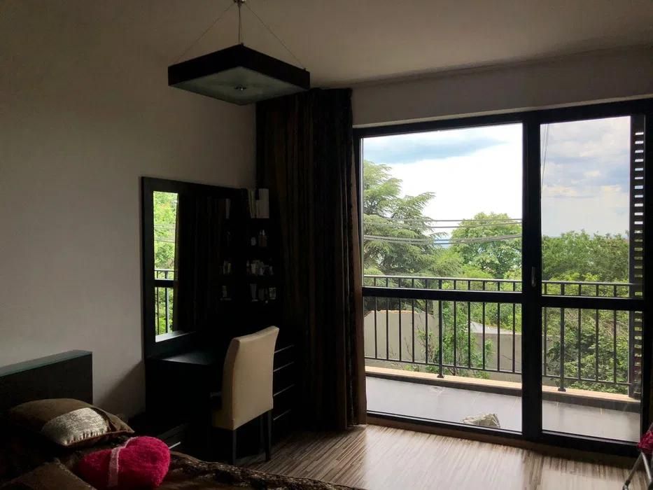 Дава се под наем Четиристаен апартамент в Варна, м-т Траката - 170 кв.м за 800 € - Снимка #5