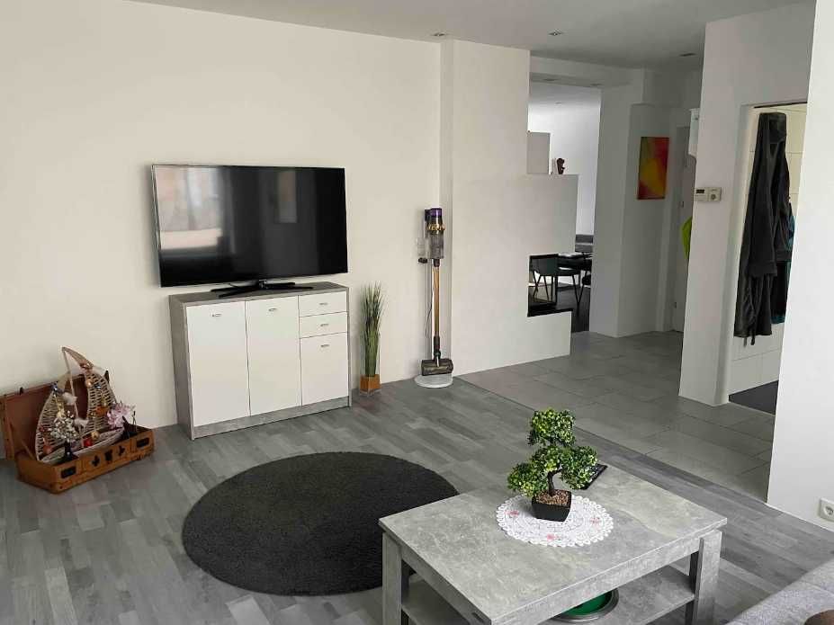 Дава се под наем Тристаен апартамент в Пловдив, Мараша - 100 кв.м за 275 € - Снимка #4