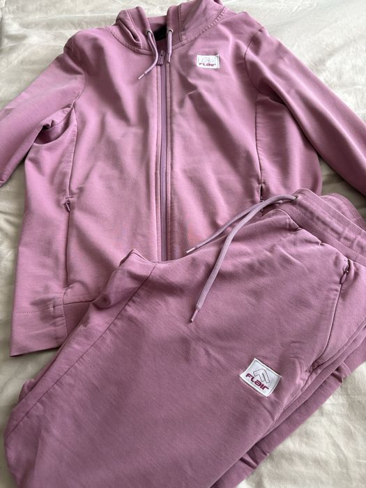 Спортен екип Flair.