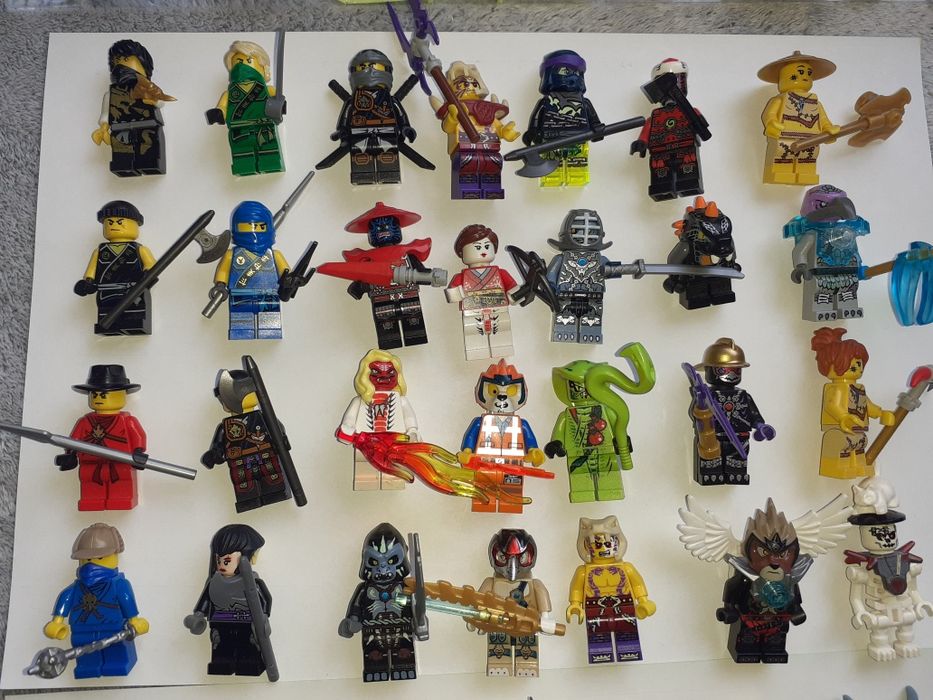 Figurine lego ninjaco si spinners de colectie