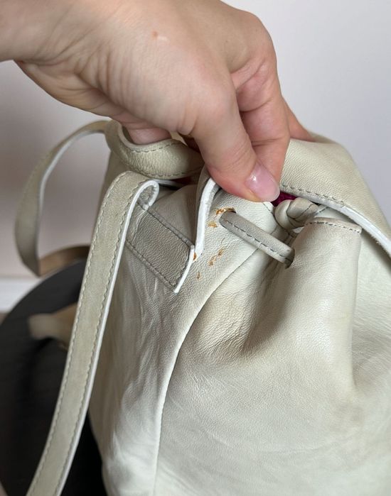 Раница Guess различни видове