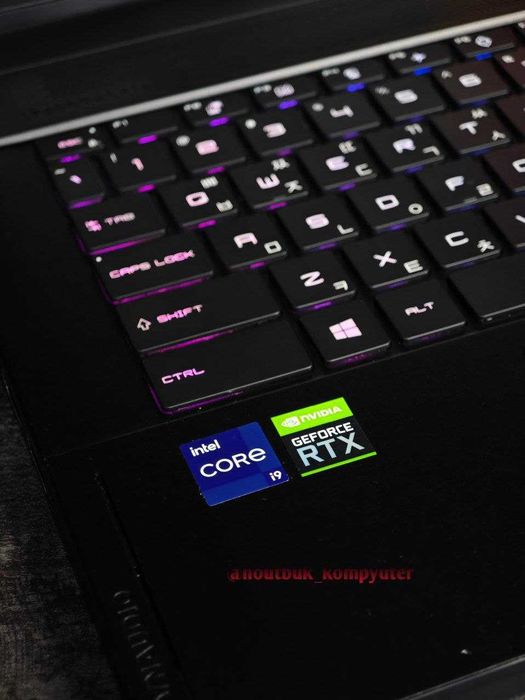 Noutbok MSI 1Tb 32Gb 16gb vram