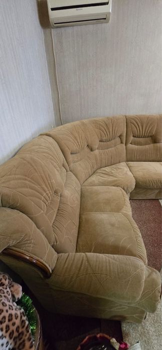 Продам диван с креслом-кооватью.