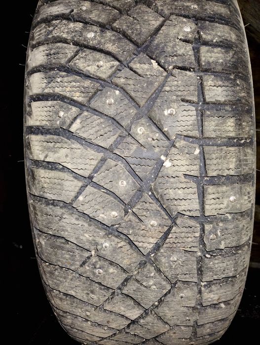 Therma Spike 215/50 R17