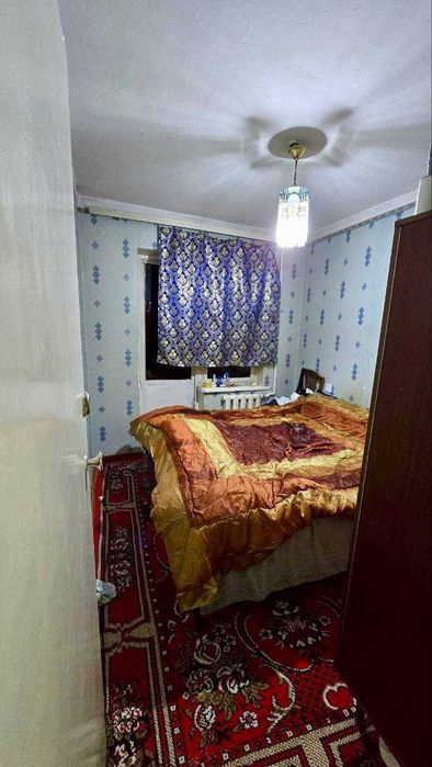 2 комн. 4/5 Ул. Фитрата Заправка Мустанг. 38м2 Балкон 1/3. Авиагородок