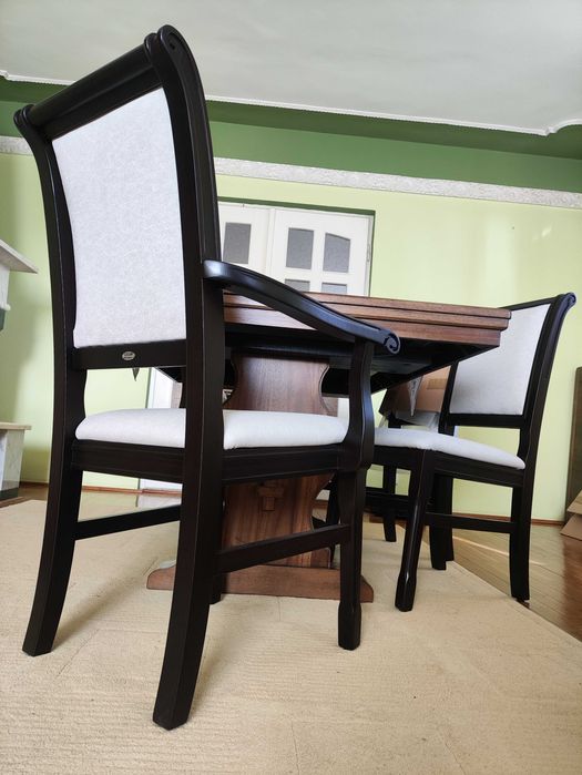 Set 8 Scaune Maiestuos - Eleganță Clasică din Fag Masiv