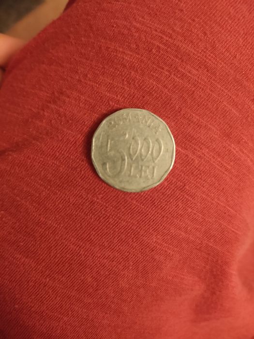 Moneda rară 5000 lei din 2002