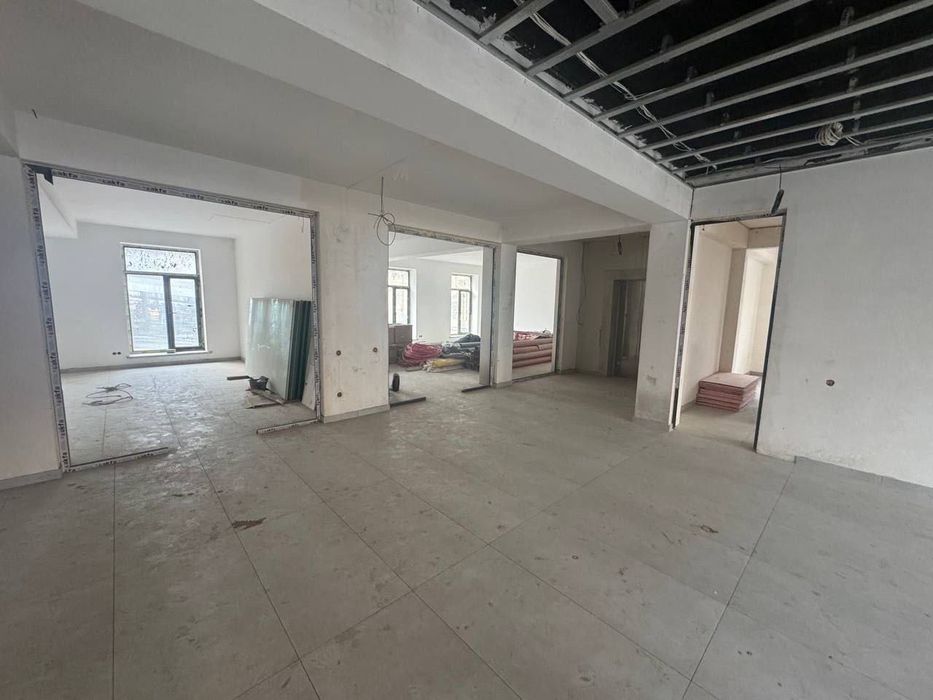 Здание White Box 1800м2 Чиланзарский район, ориентир Фархадский