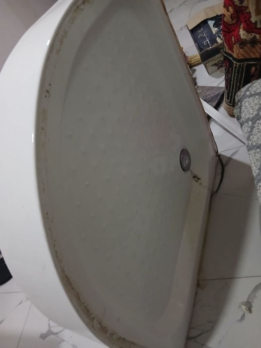 Dushavoy kabinka vannasi sotiladi. Baquvvat va chidamli