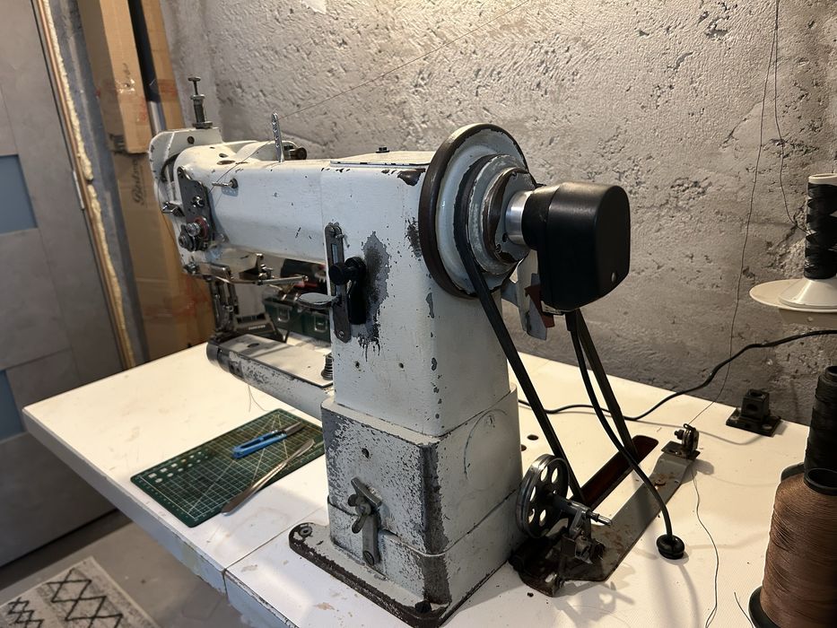 Masina de cusut piele durkopp adler