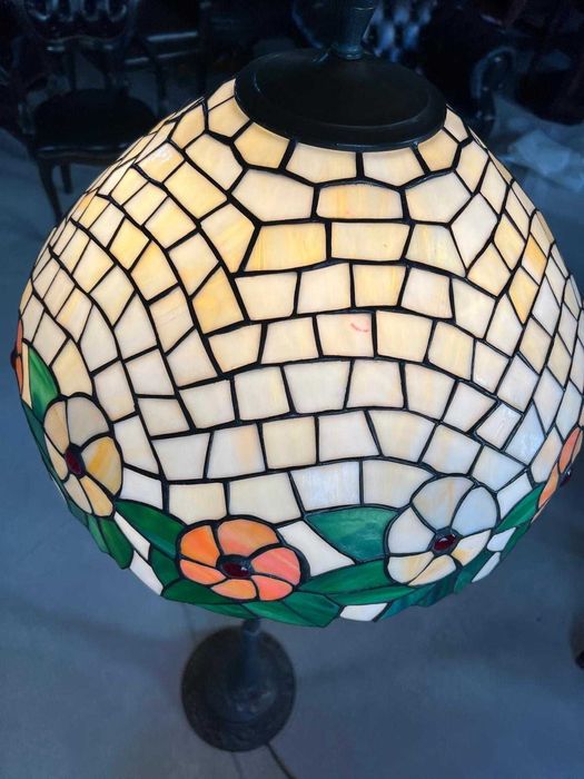 Lampadar de podea cu vitraliu Tiffany si picior de bronz!