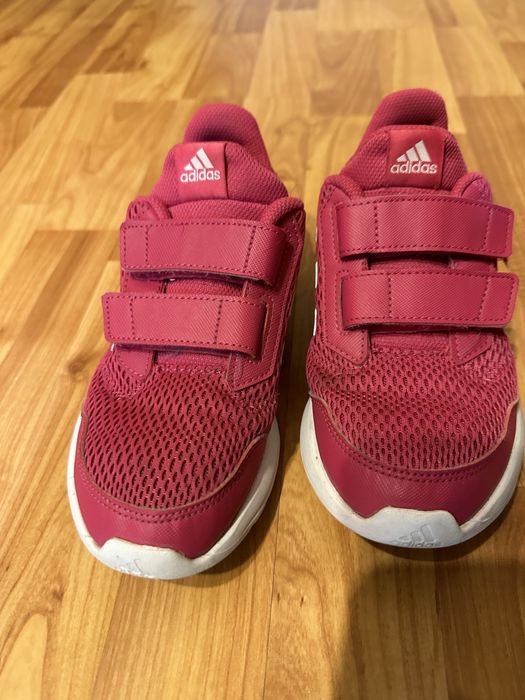 Adidasi marca adidas pentru fete