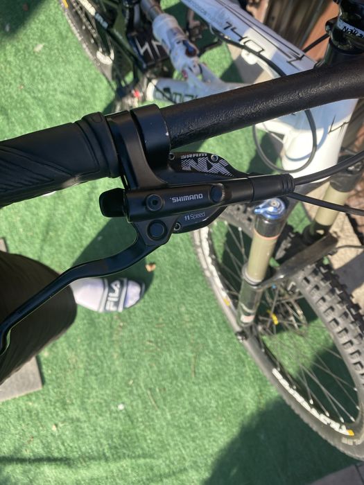 Bicicleta full suspension