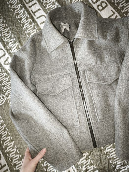 Продам бомбер размер 42/46