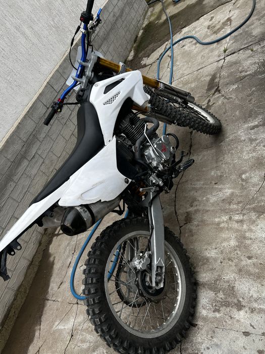 Продам эндуро 250