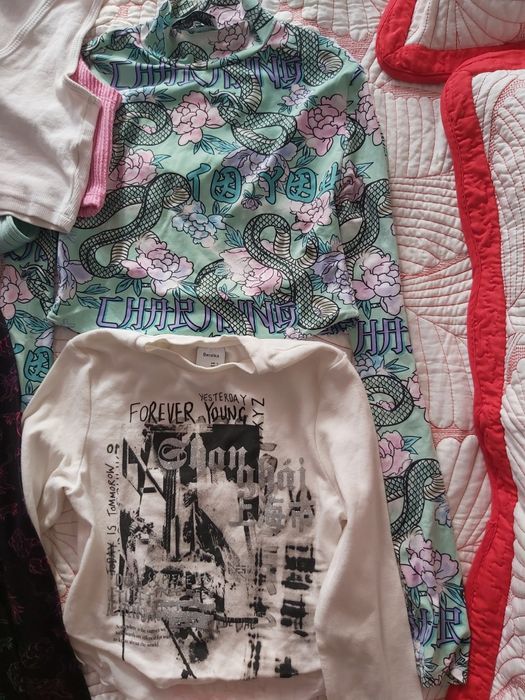 Vand tricouri top pentru domnisoare