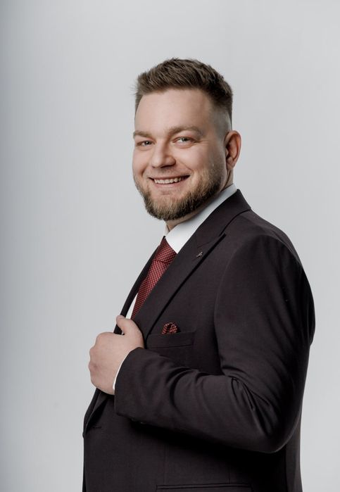 Ведущий  Уральск/Аксай