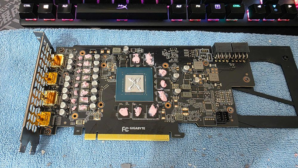 Placa video GIGABYTE GeForce RTX 3060 Ti EAGLE OC D6X 8GB GDDR6X 256-bit (3 fans)