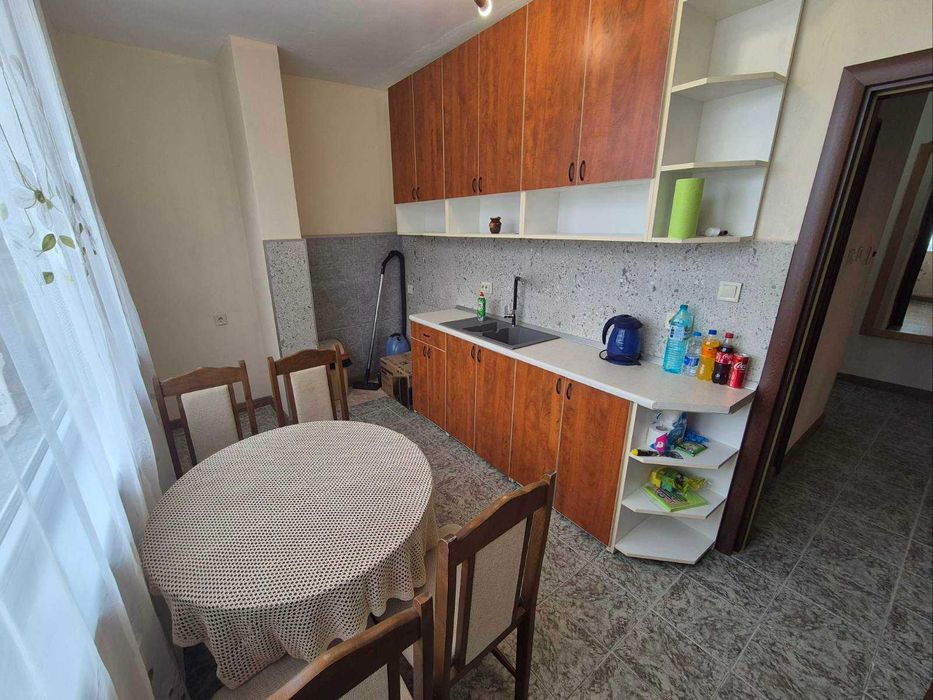 Продава се Тристаен апартамент в Тетевен - 75000 кв.м за 1 €/кв.м - Снимка #7