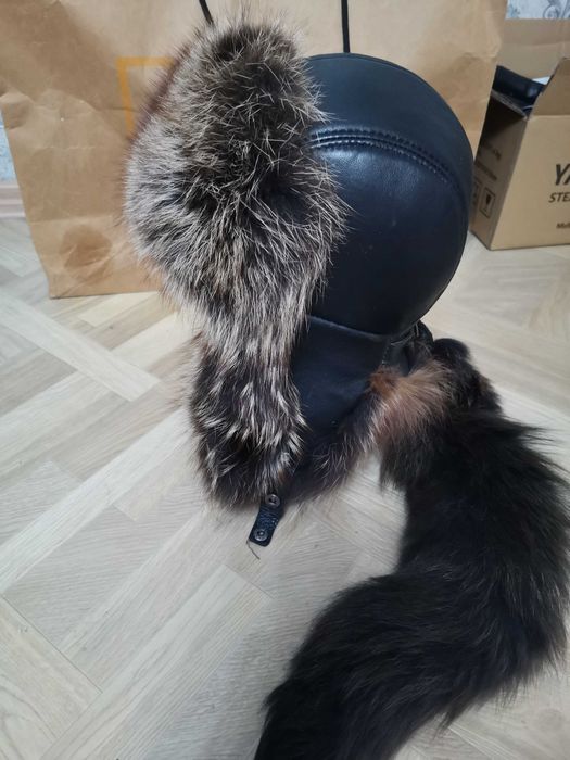 Продам шапку чернобурка с хвостом