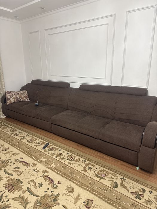 Диван четырёхметровый