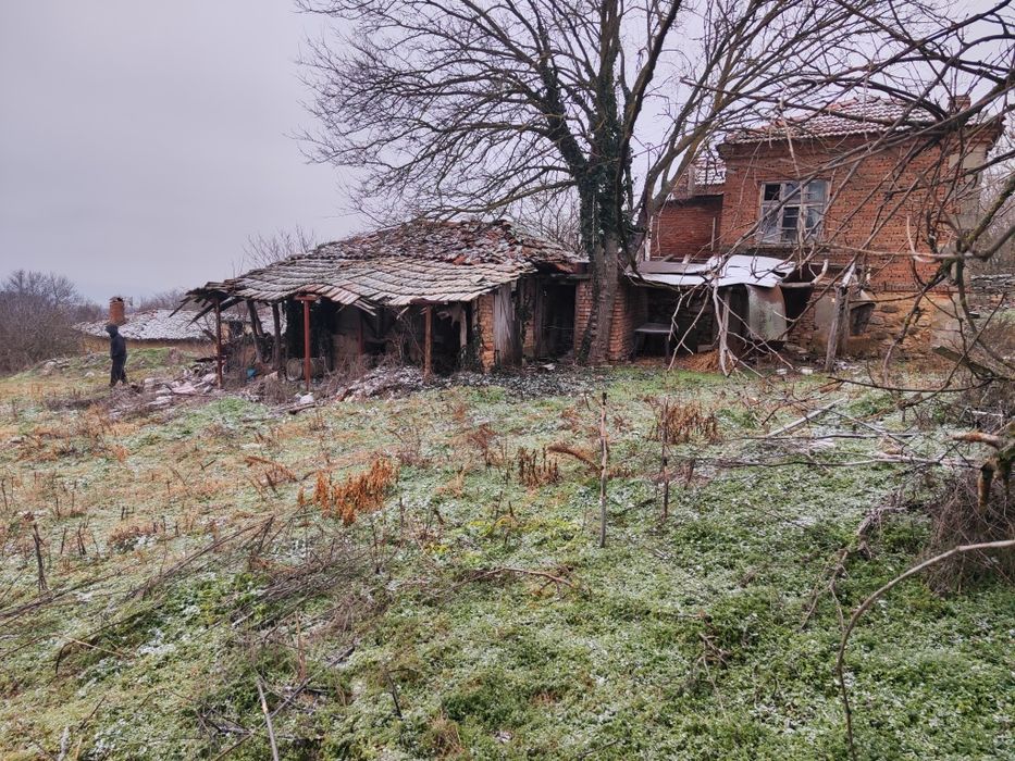Къща/парцел село Чайка
