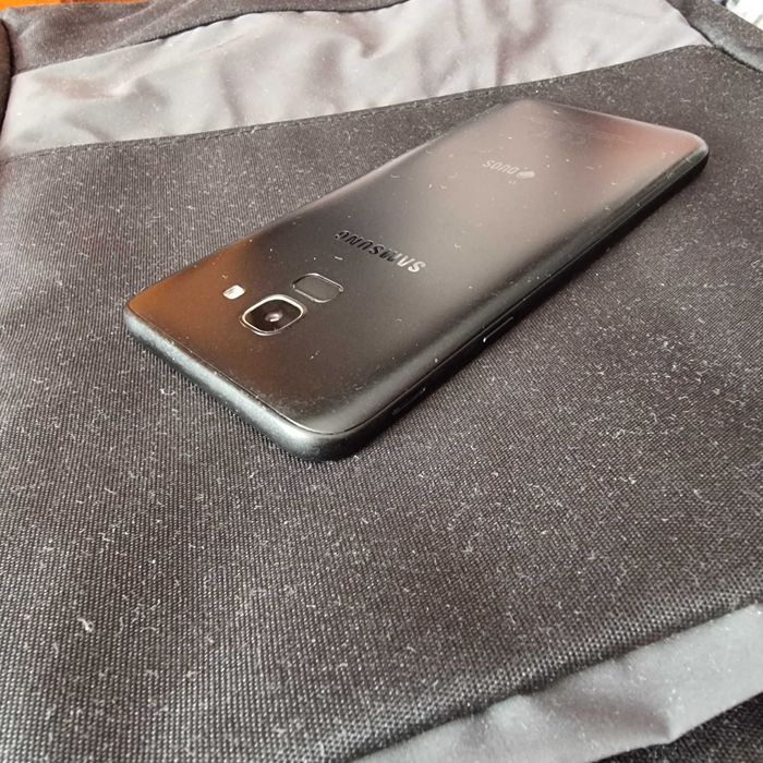 Samsung Galaxy telefon bun si ieftin - stare impecabila