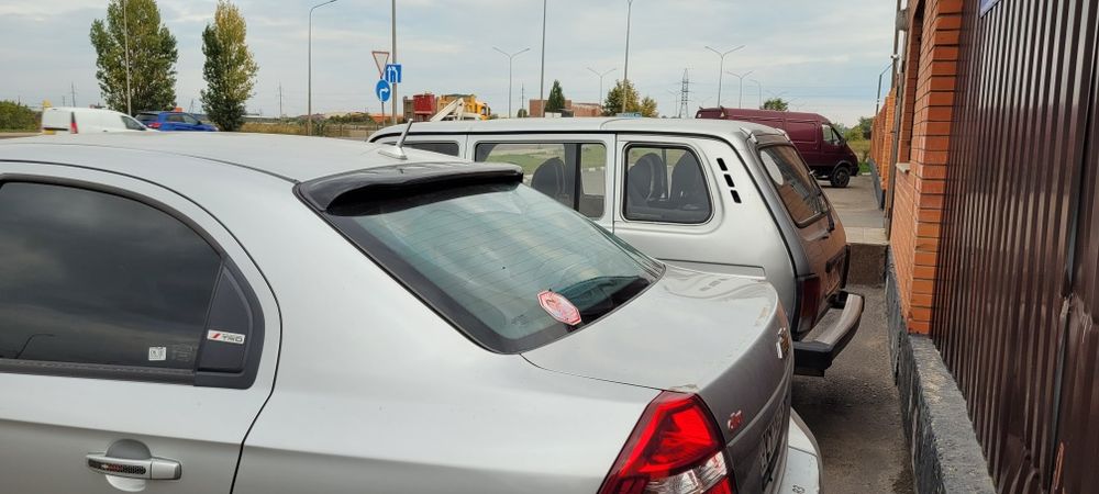 Козырек на авто щевроле нексия