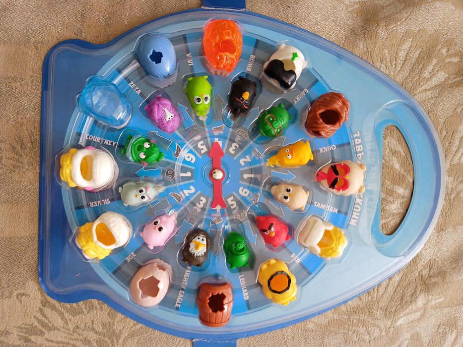 BILLA emoji Лидл Stikeez албуми със стикита